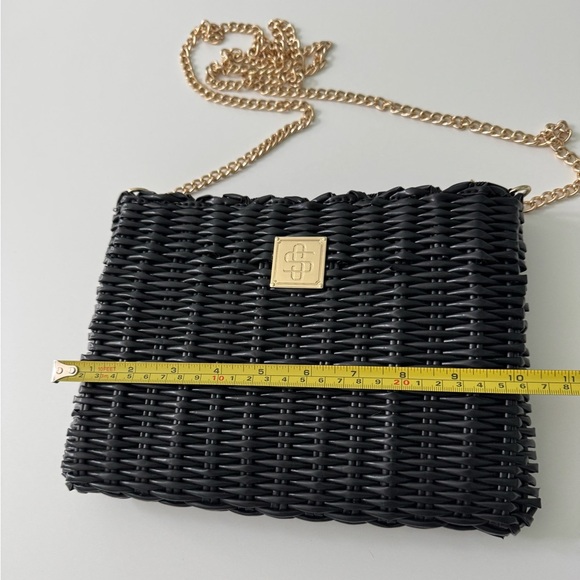 Simply Southern Key Largo Black Woven Purse with Gold Accents - Picture 7 of 9